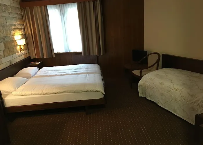 Restaurant La Porte D'octodure Hotel Martigny-Combe